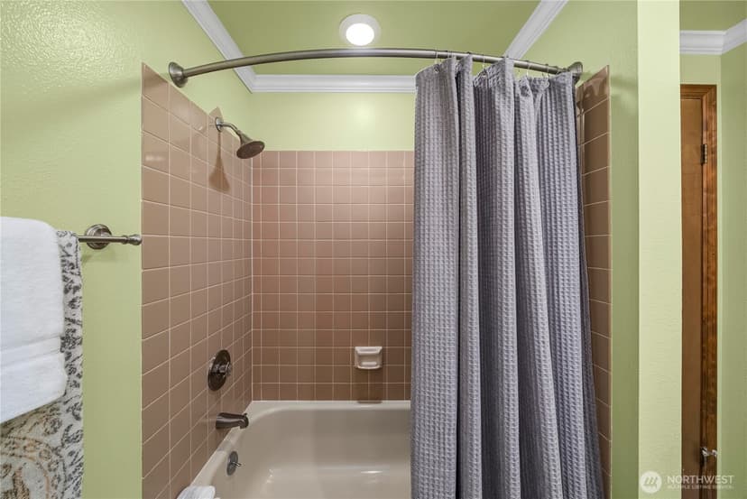 Property photo for 9907 75th Street SW, Lakewood photo 22
