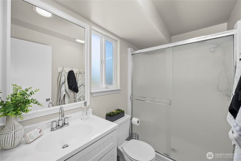 Property photo for 9907 75th Street SW, Lakewood photo 18