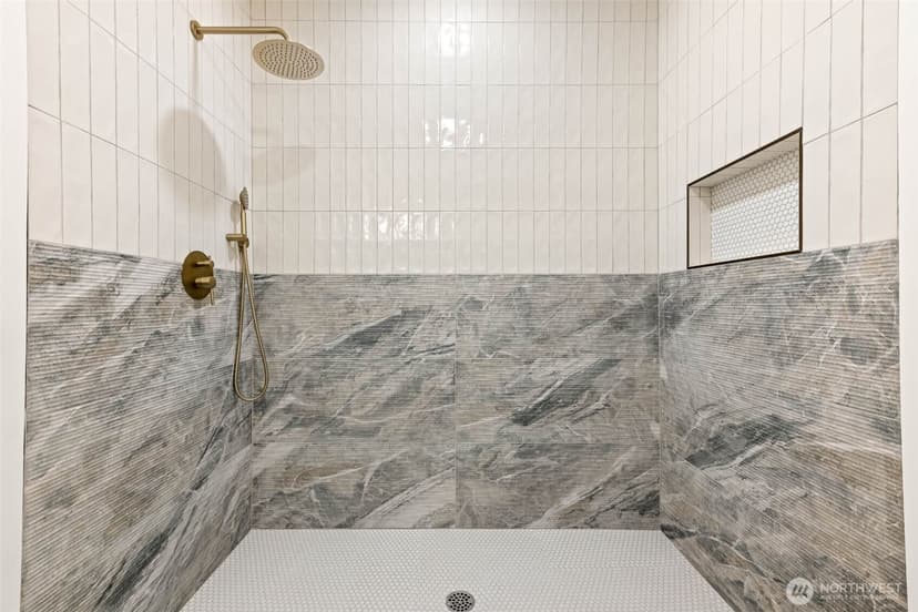 Property photo for 520 30th Avenue E, Seattle photo 17