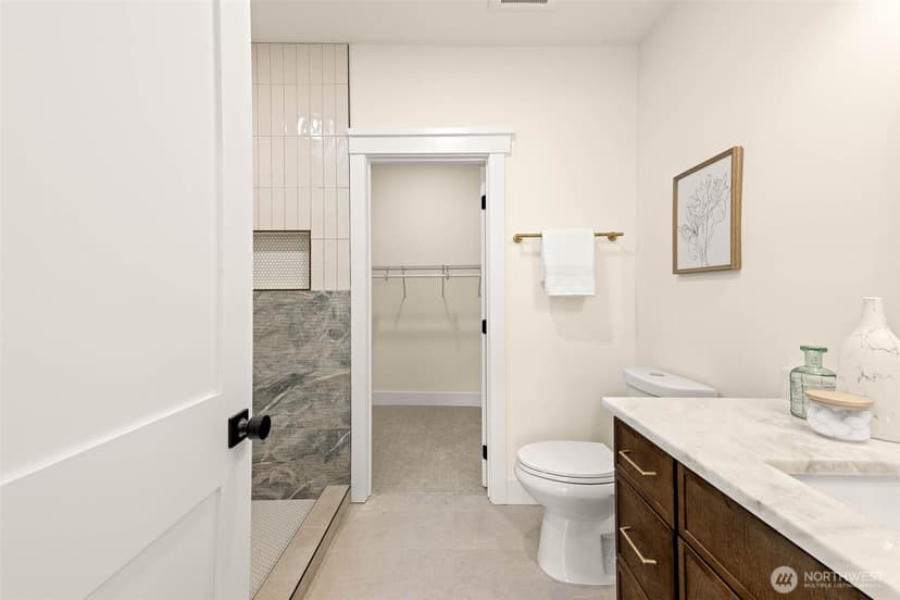 Property photo for 520 30th Avenue E, Seattle photo 15