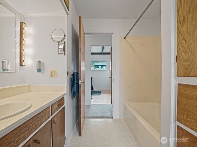 Property photo for 16632 15th Avenue SW, Seattle photo 16