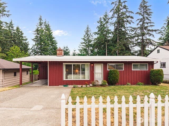 Property photo for 16632 15th Avenue SW, Seattle photo 3