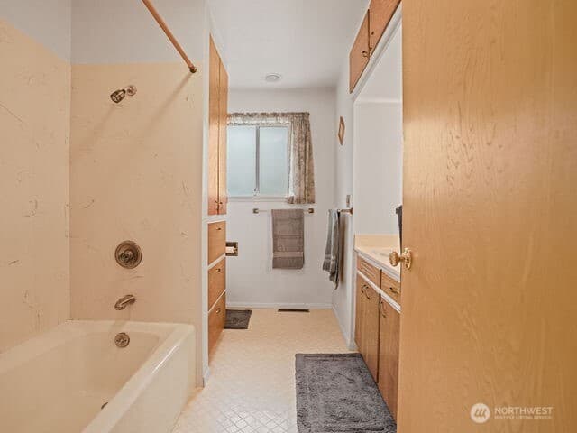 Property photo for 16632 15th Avenue SW, Seattle photo 15