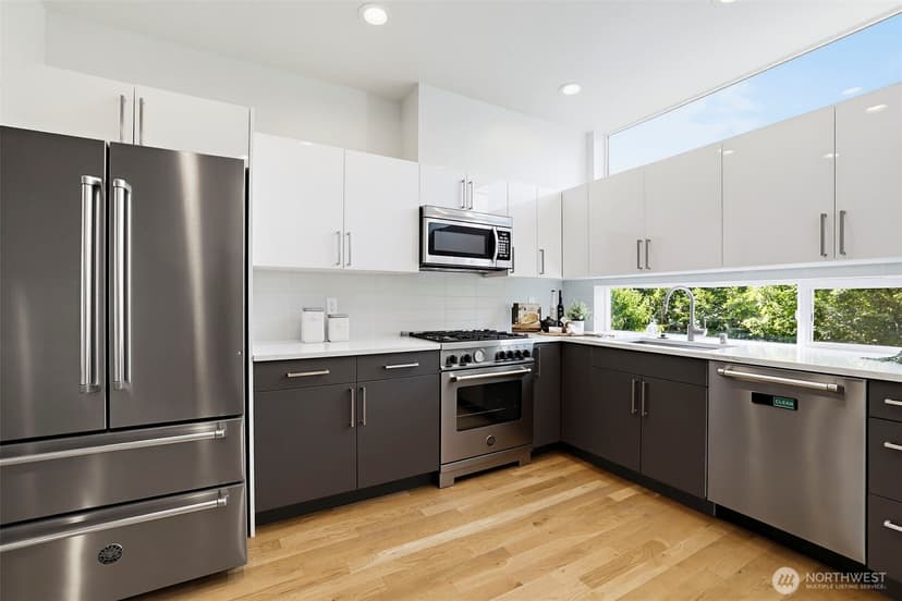 Property photo for 4300 SW Willow Street ##E, Seattle photo 7