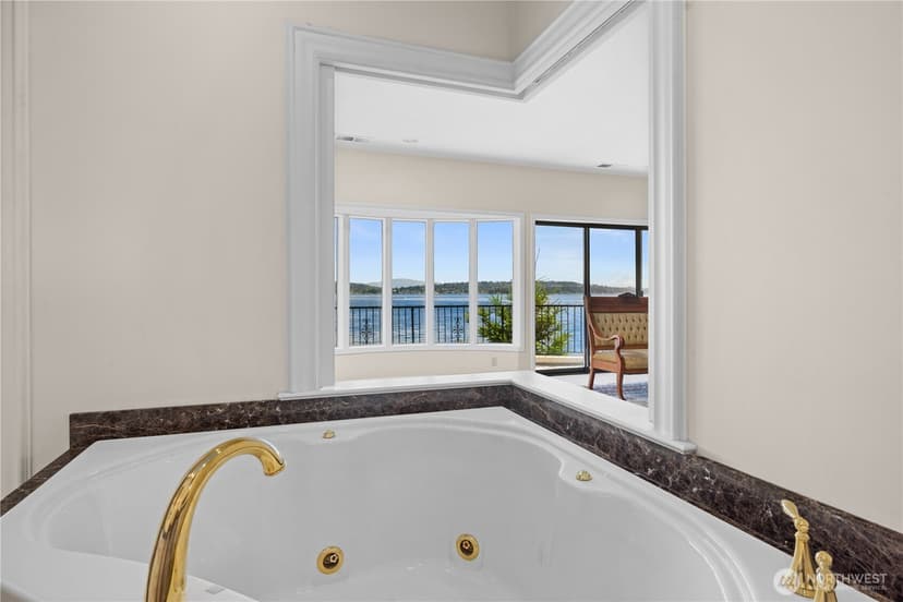 Property photo for 6669 N NE Windermere Road, Seattle photo 31