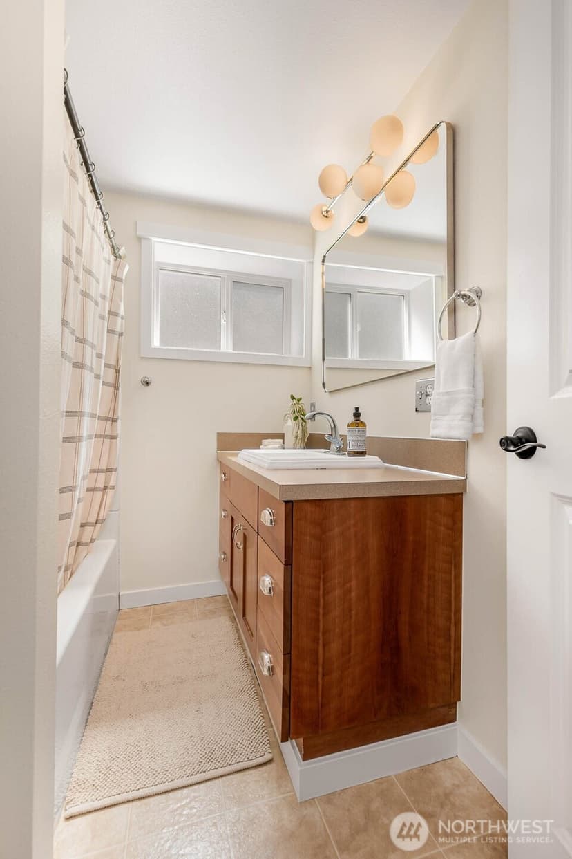Property photo for 4030 38th Ave SW, Seattle photo 18