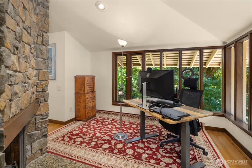 Property photo for 6815 E Mercer Way, Mercer Island photo 18