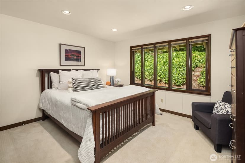 Property photo for 6815 E Mercer Way, Mercer Island photo 24