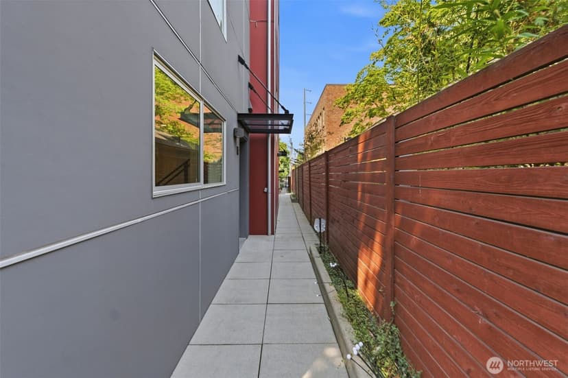 Property photo for 315 W Galer Street #107, Seattle photo 30