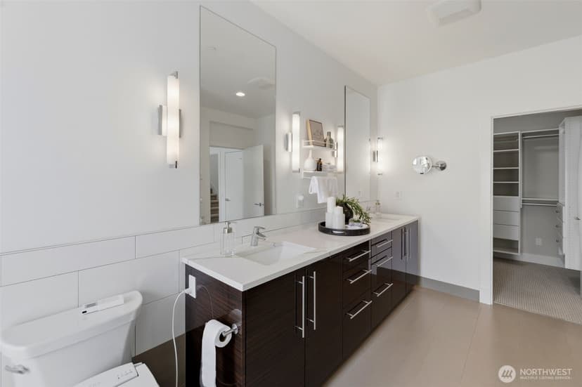 Property photo for 315 W Galer Street #107, Seattle photo 16