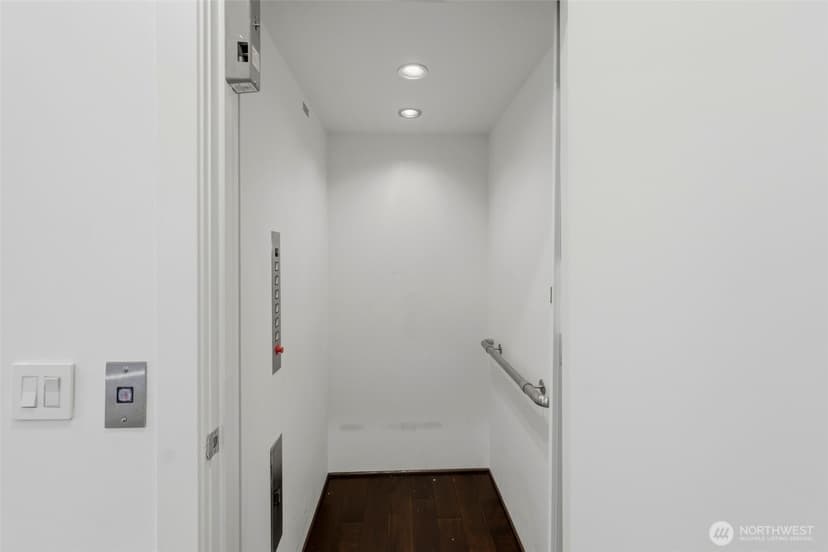 Property photo for 315 W Galer Street #107, Seattle photo 25