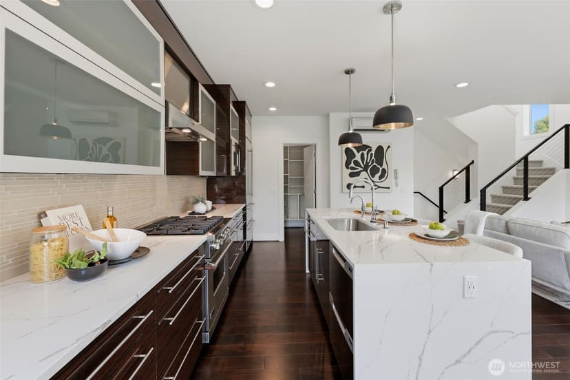Property photo for 315 W Galer Street #107, Seattle photo 8