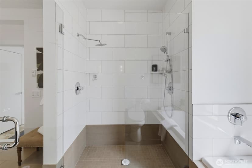 Property photo for 315 W Galer Street #107, Seattle photo 14