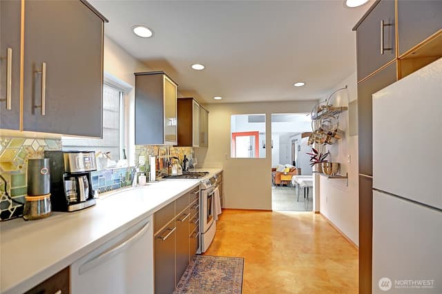 Property photo for 2024 Wetmore Avenue, Everett photo 5