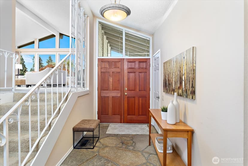 Property photo for 17202 Sealawn Place, Edmonds photo 13