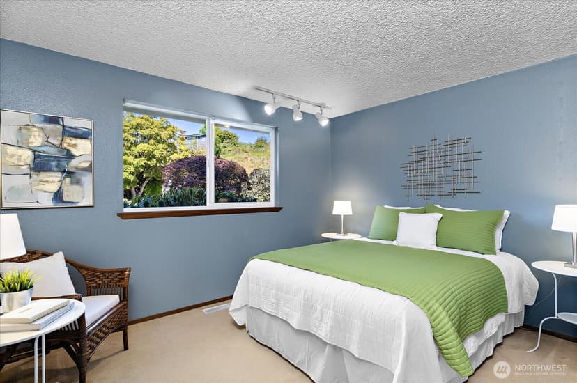 Property photo for 17202 Sealawn Place, Edmonds photo 20