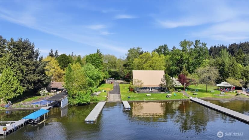 Property photo for 20215 41st Place NE, Lake Forest Park photo 34