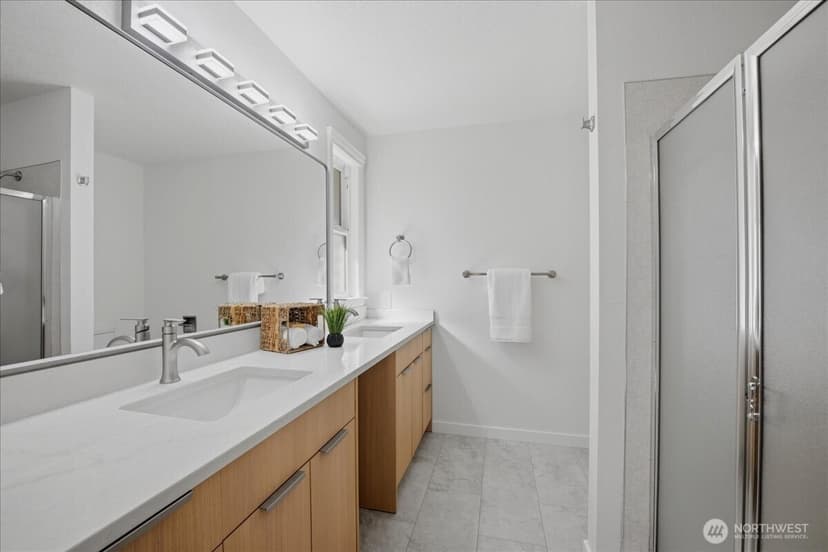 Property photo for 20215 41st Place NE, Lake Forest Park photo 13
