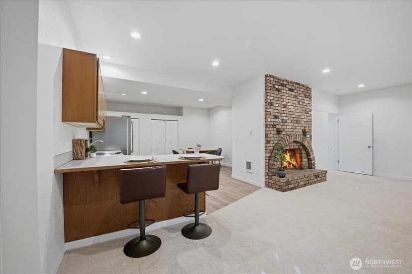 Property photo for 20215 41st Place NE, Lake Forest Park photo 17