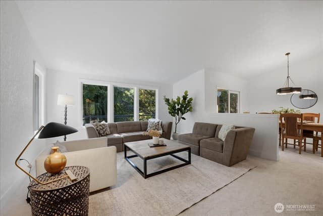 Property photo for 20215 41st Place NE, Lake Forest Park photo 4