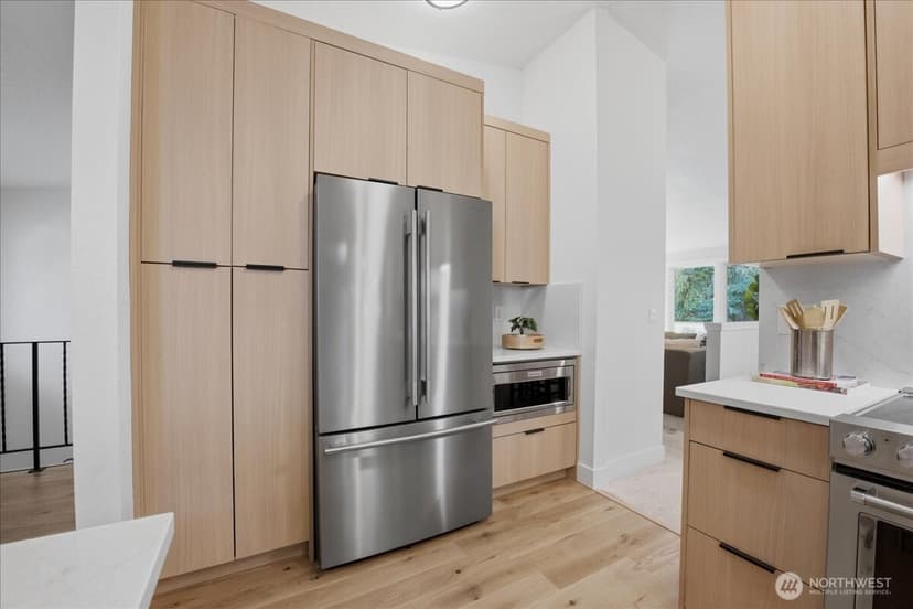 Property photo for 20215 41st Place NE, Lake Forest Park photo 10