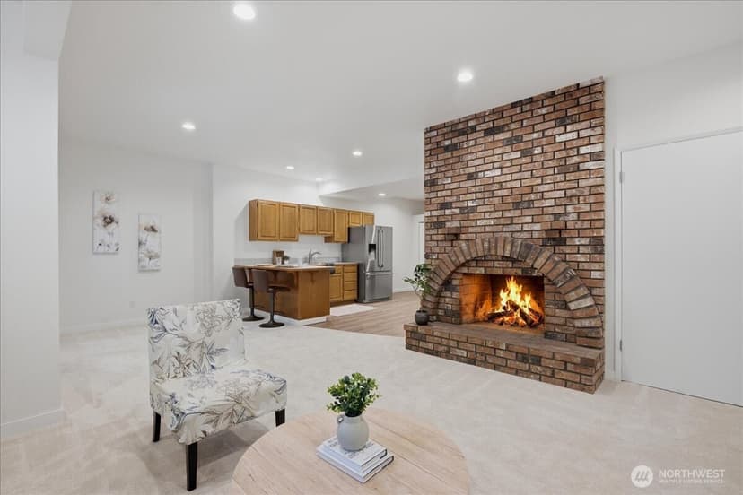 Property photo for 20215 41st Place NE, Lake Forest Park photo 18
