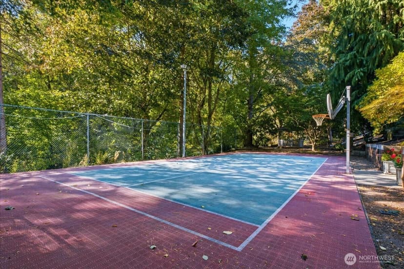 Property photo for 20215 41st Place NE, Lake Forest Park photo 29