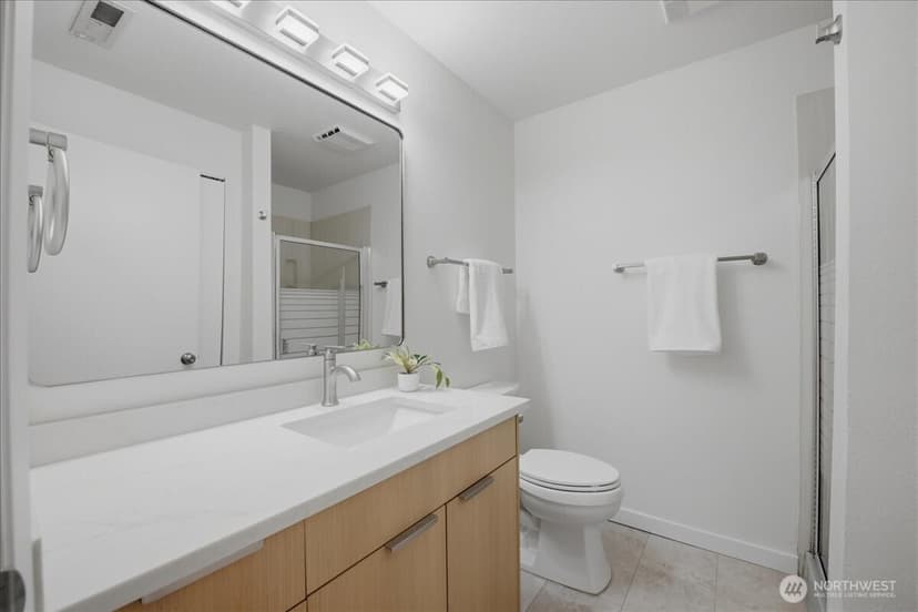 Property photo for 20215 41st Place NE, Lake Forest Park photo 15