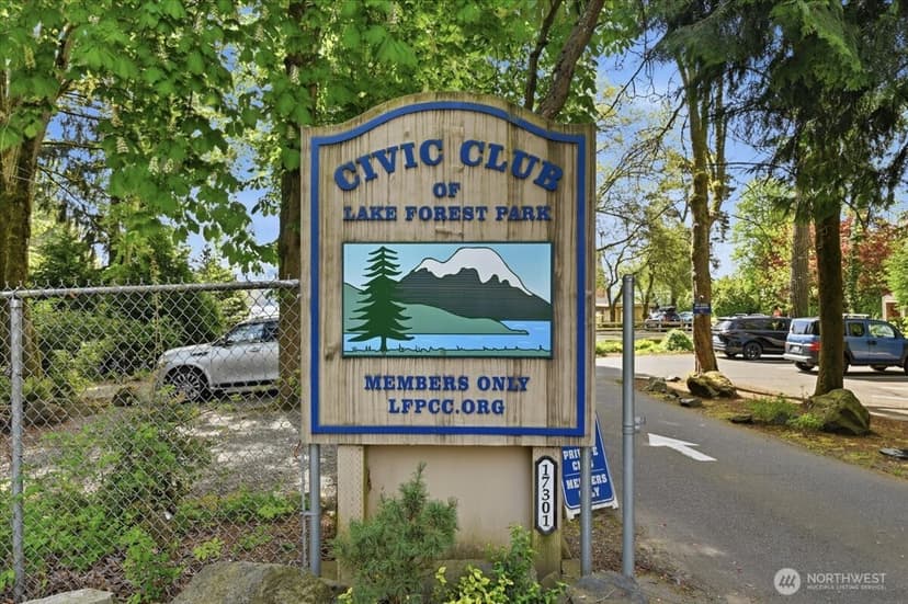 Property photo for 20215 41st Place NE, Lake Forest Park photo 33
