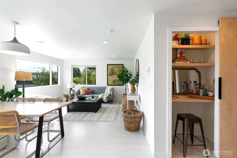 Property photo for 425 26th Avenue E, Seattle photo 8