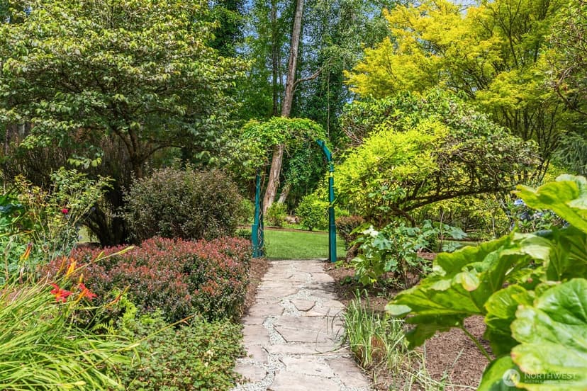 Property photo for 12231 Sunrise Drive NE, Bainbridge Island photo 30