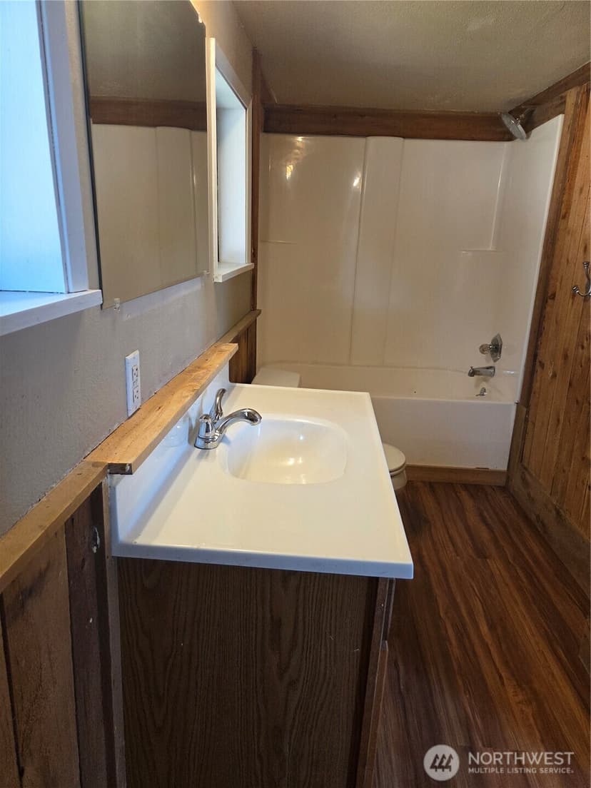 Property photo for 8021 State Route 903, Ronald photo 6