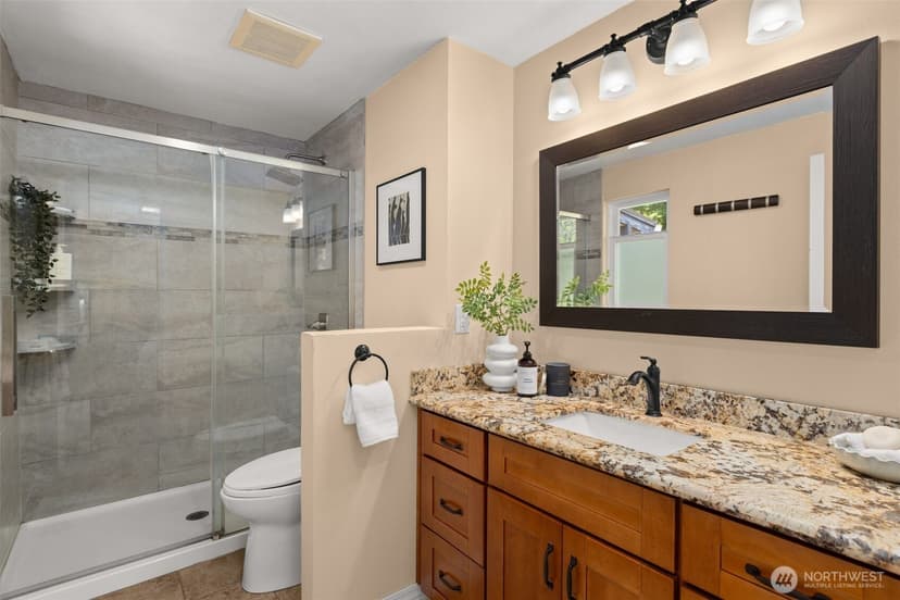 Property photo for 16570 SE 19th Street, Bellevue photo 15
