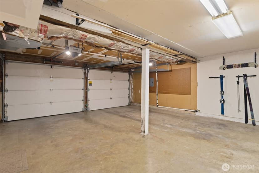 Property photo for 16570 SE 19th Street, Bellevue photo 28