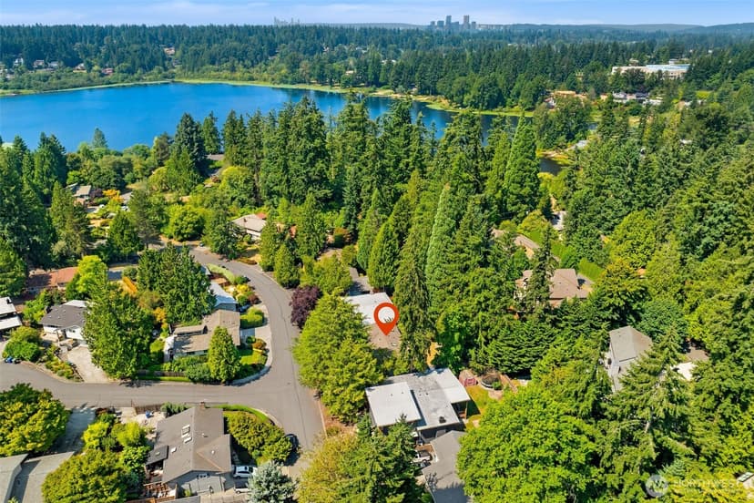 Property photo for 16570 SE 19th Street, Bellevue photo 31