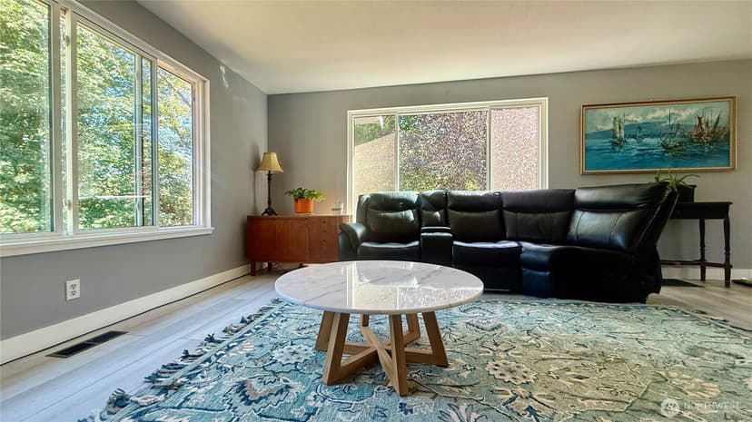 Property photo for 22045 Peter Grubb Road SE, Renton photo 3