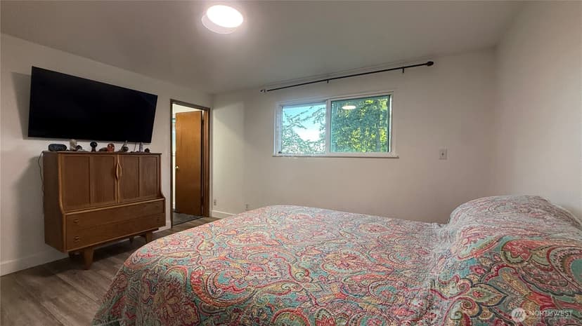 Property photo for 22045 Peter Grubb Road SE, Renton photo 15