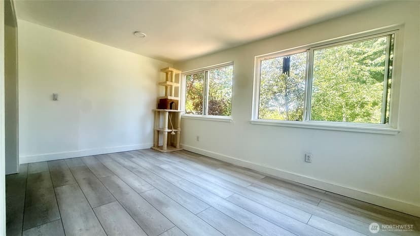 Property photo for 22045 Peter Grubb Road SE, Renton photo 13