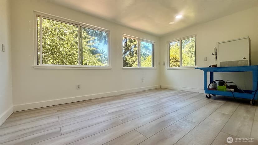 Property photo for 22045 Peter Grubb Road SE, Renton photo 12