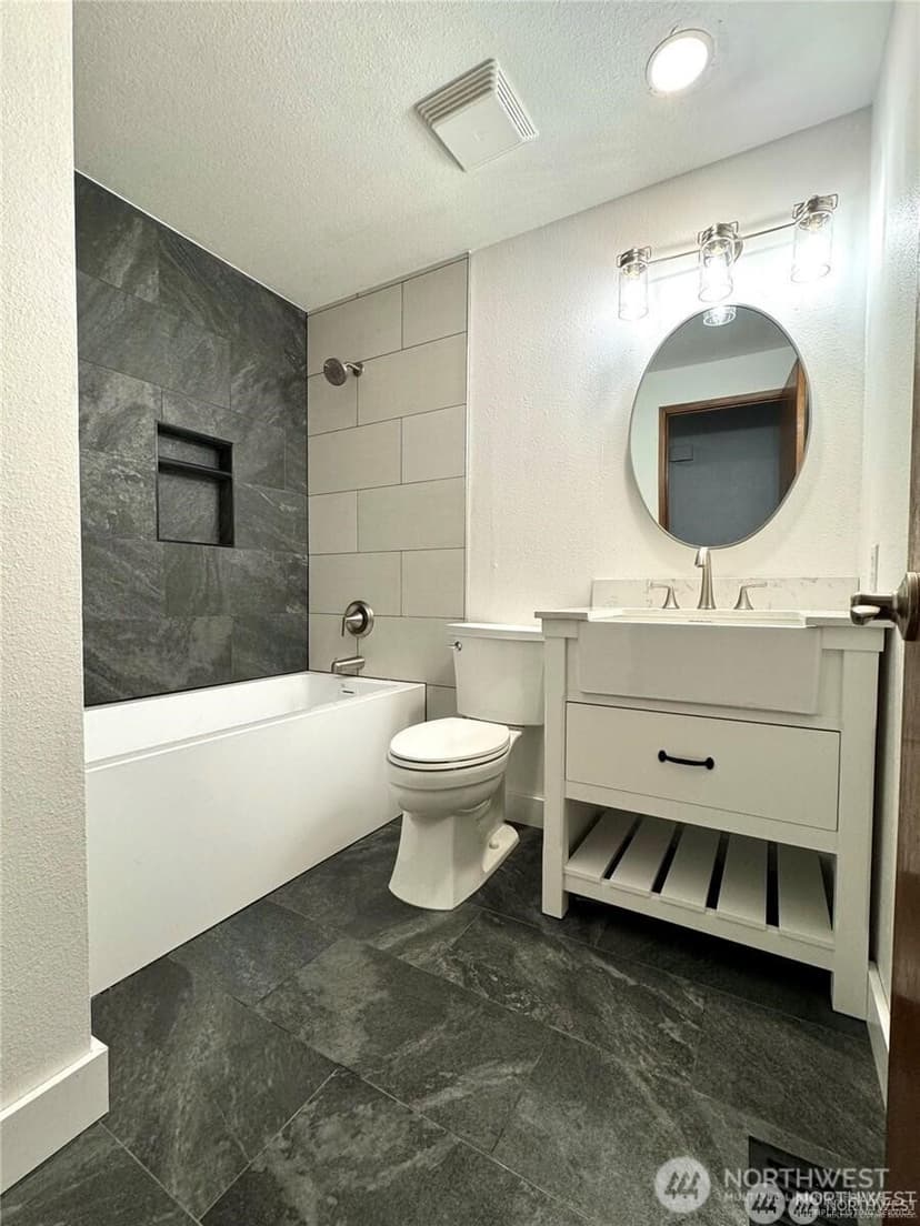 Property photo for 22045 Peter Grubb Road SE, Renton photo 20
