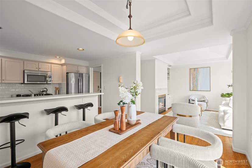 Property photo for 2167 Dexter Avenue N #402, Seattle photo 11