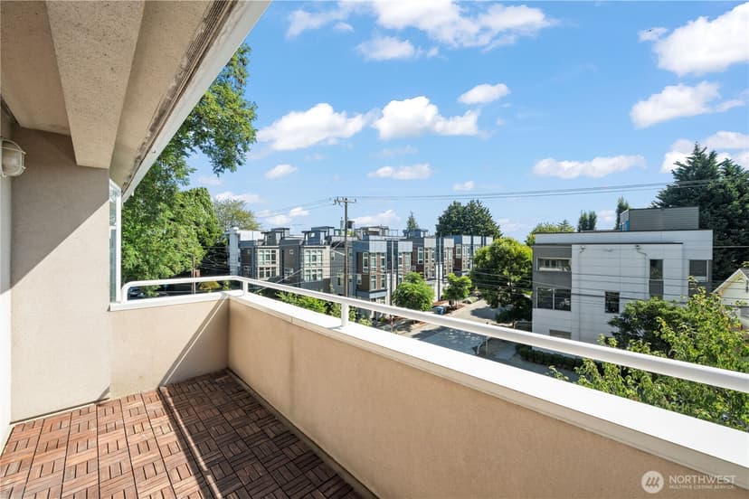 Property photo for 2167 Dexter Avenue N #402, Seattle photo 25