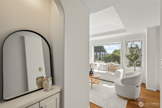 Property photo for 2167 Dexter Avenue N #402, Seattle photo 5