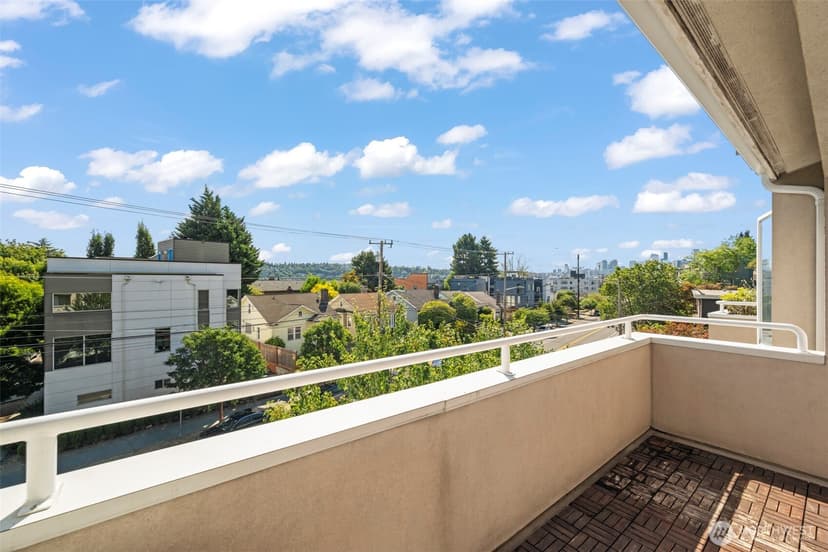 Property photo for 2167 Dexter Avenue N #402, Seattle photo 24