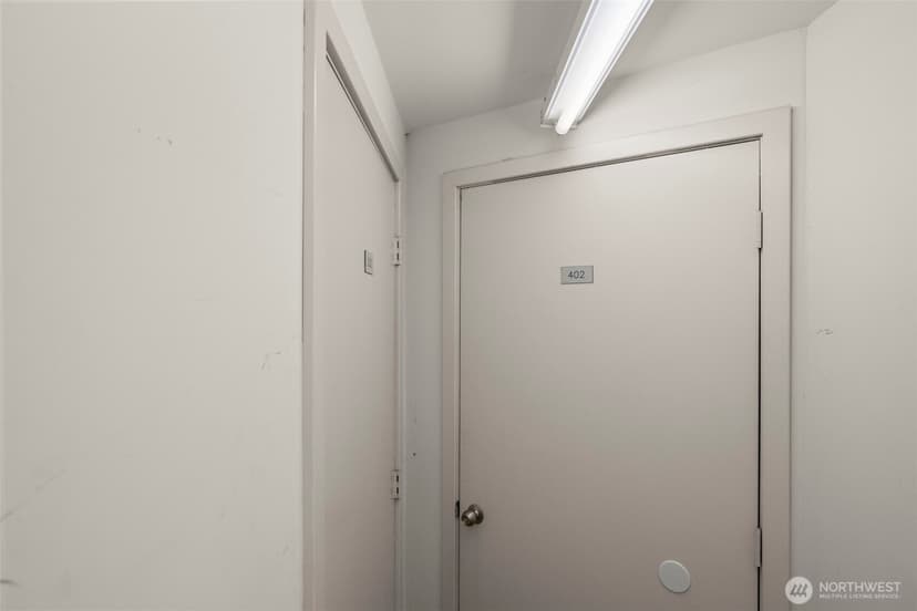 Property photo for 2167 Dexter Avenue N #402, Seattle photo 27