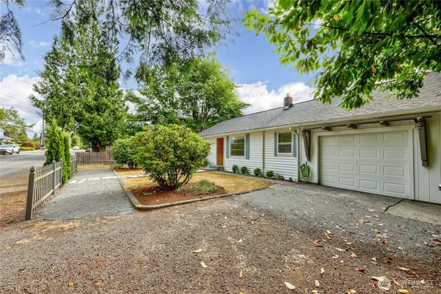 Property photo for 2227 Sidney Avenue, Port Orchard photo 2
