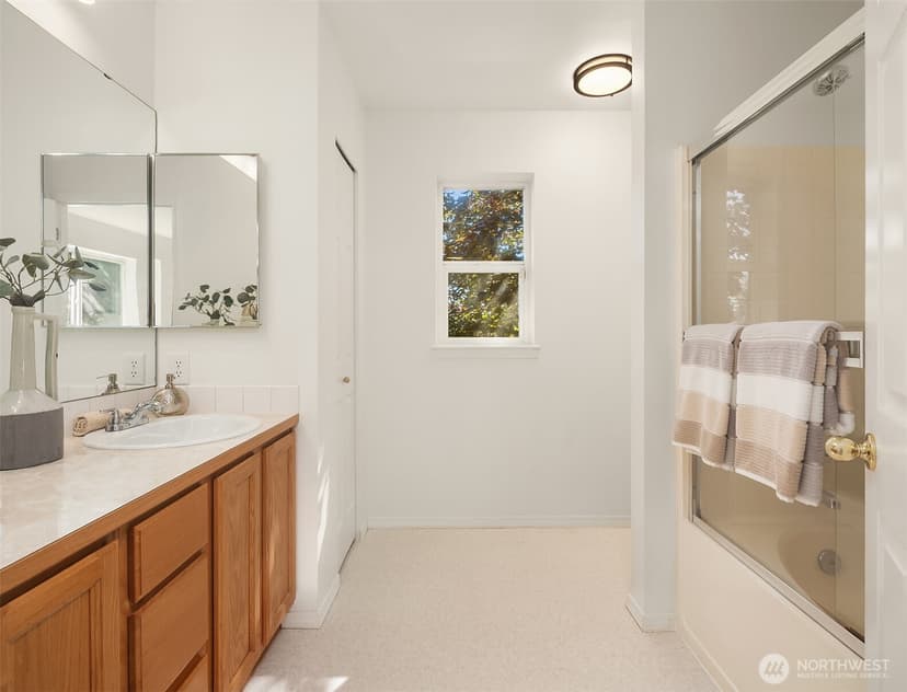 Property photo for 15132 55th Avenue SE, Everett photo 13