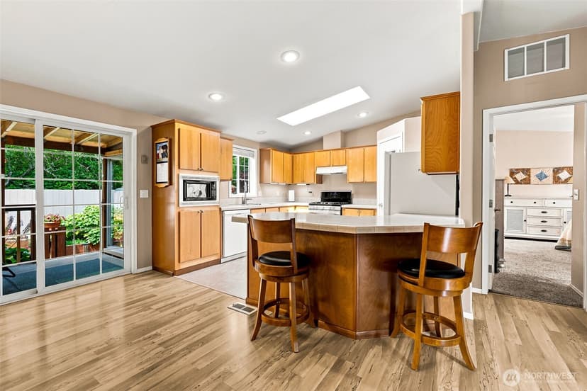 Property photo for 700 Island Circle SE, Ocean Shores photo 14