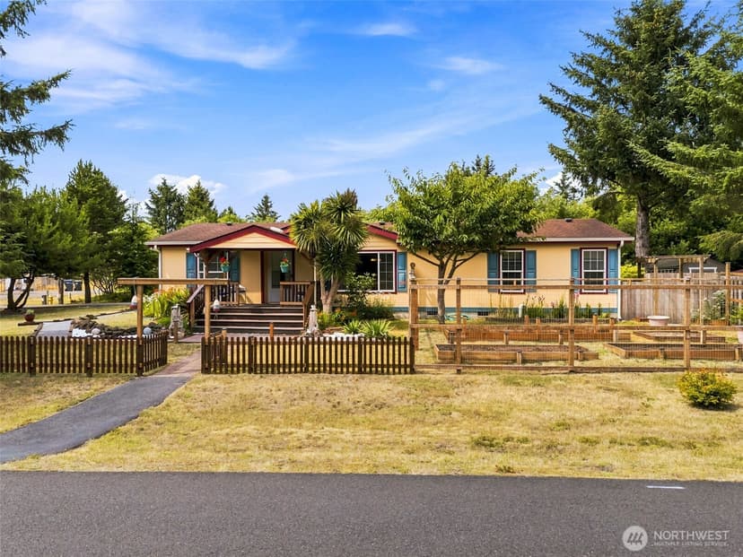 Property photo for 700 Island Circle SE, Ocean Shores photo 2