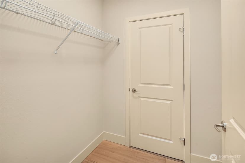 Property photo for 410 NE 70th Street #204, Seattle photo 17